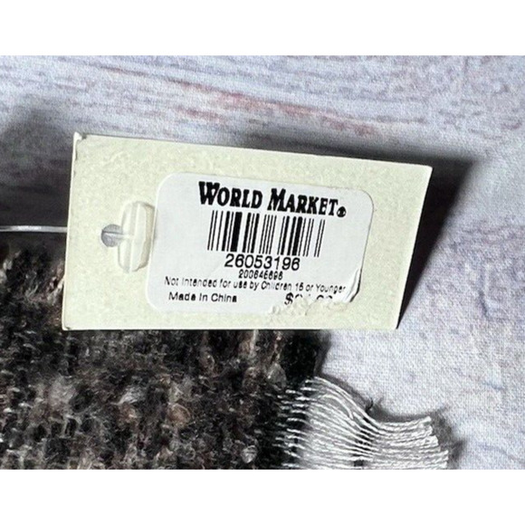 World Market Warm Cozy Over sized Camo Scarf NWT - Picture 10 of 10